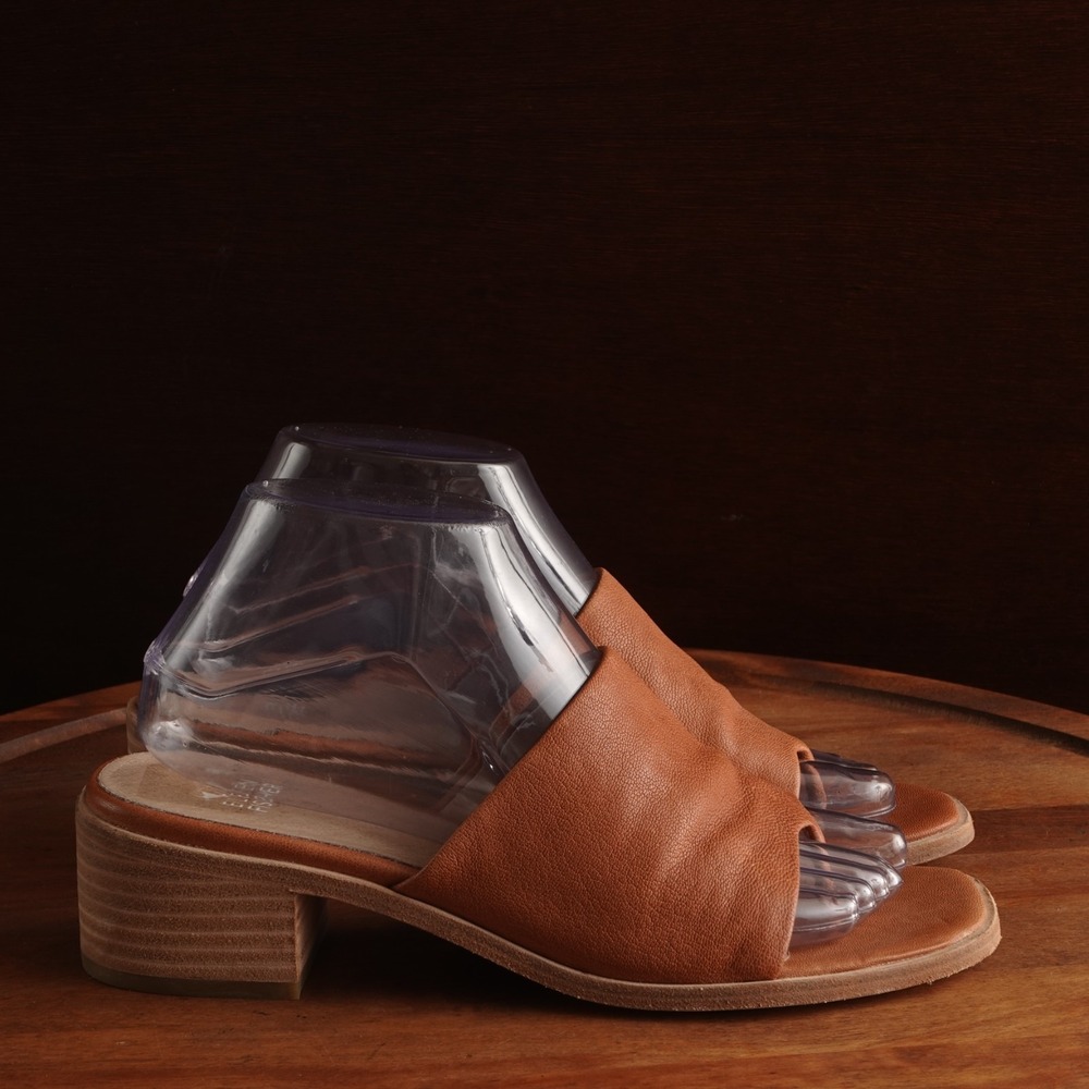 Eileen Fisher Sandals Womens SZ 8 Brown Airy Leather Resort Boho Minimalist Shoe